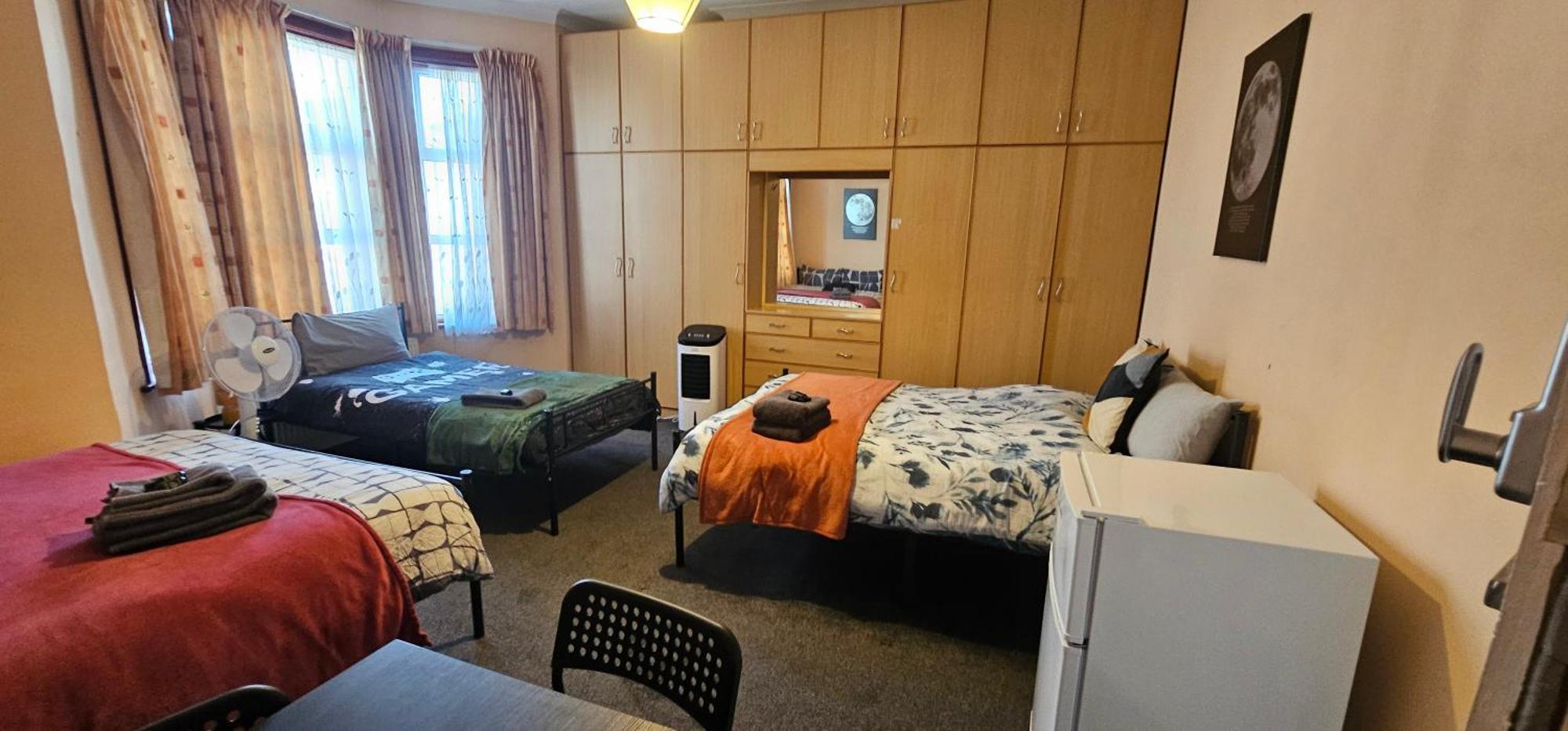 25 Minutes To Central London Rooms 35 Екстер'єр фото